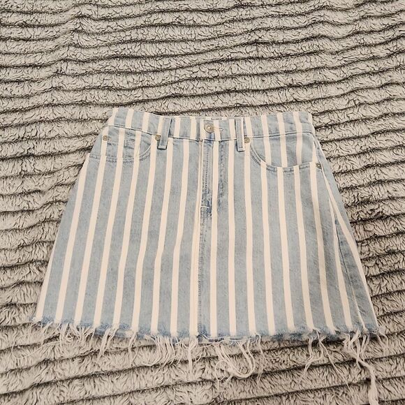 Blue and white striped 7 for all mankind jean skirt w/ distressed hem size 24. - Picture 7 of 15